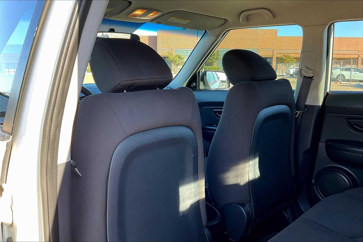 Thumbnail: 2011 Kia Soul - 11