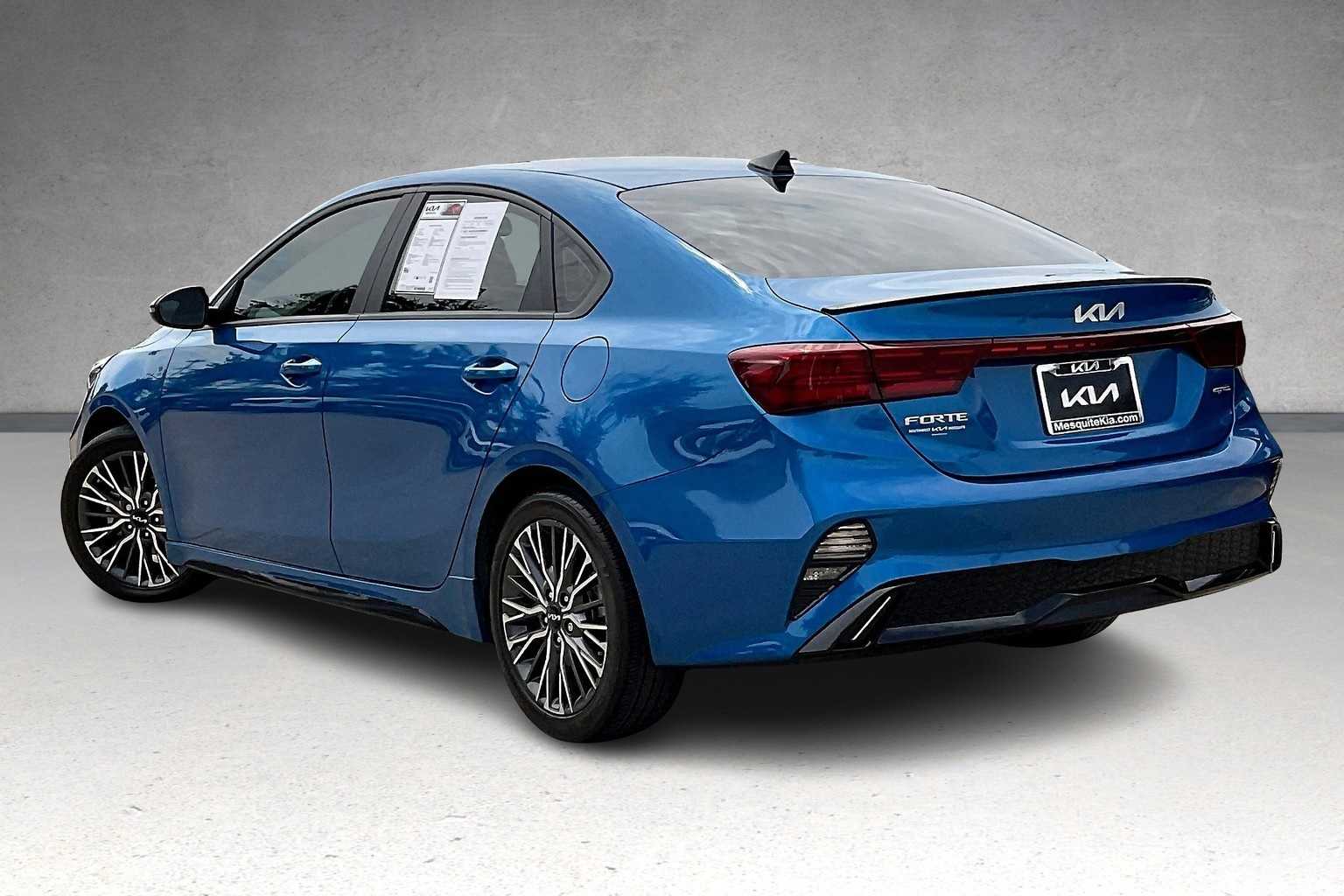 Thumbnail: 2023 Kia Forte - 4
