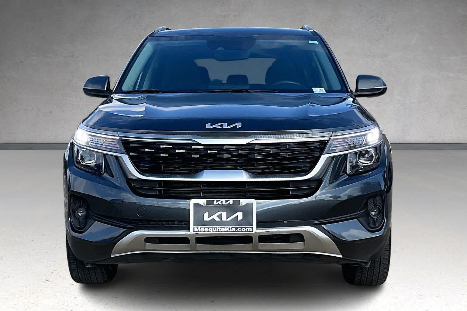 Thumbnail: 2023 Kia Seltos - 6