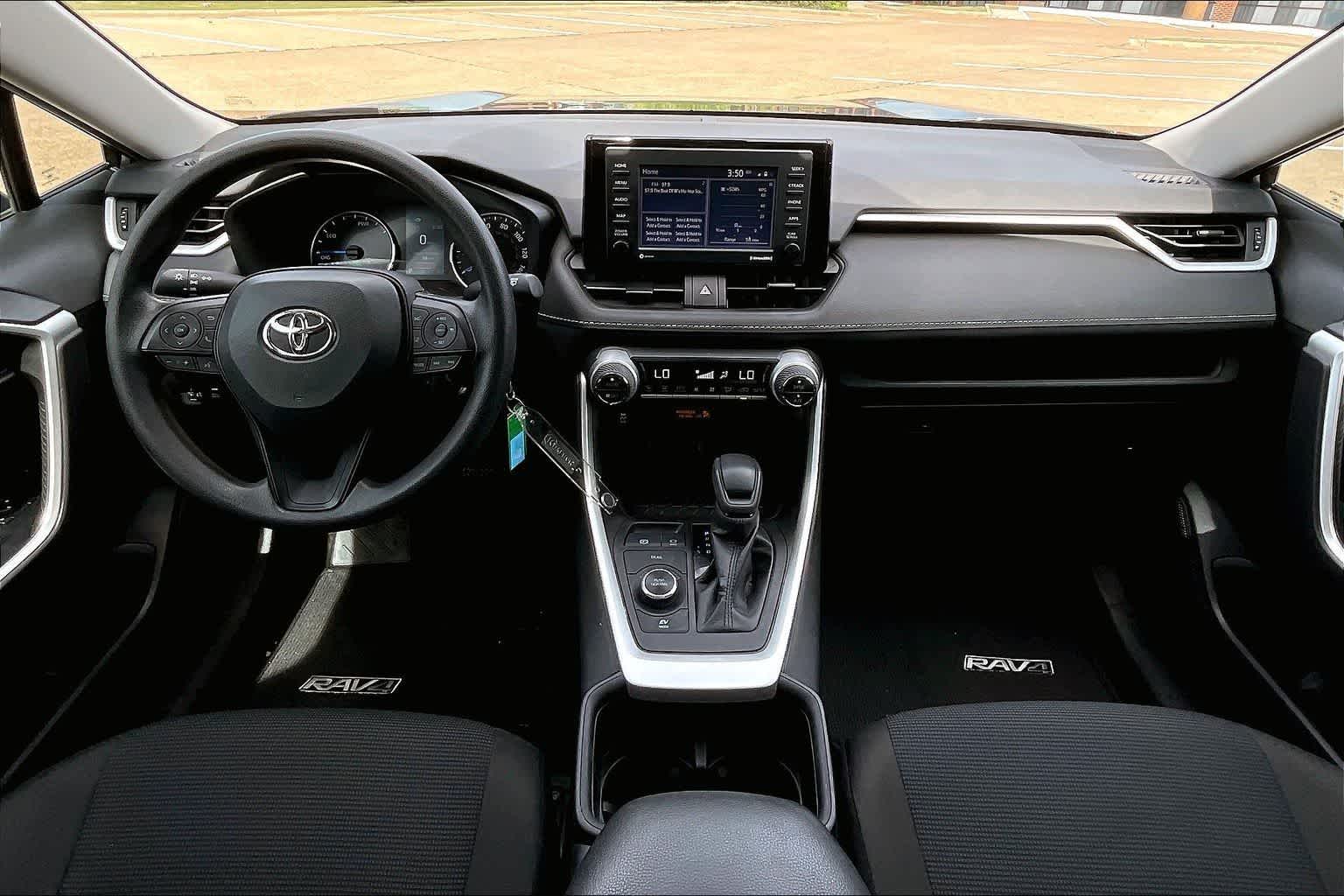 Thumbnail: 2022 Toyota RAV4 - 9