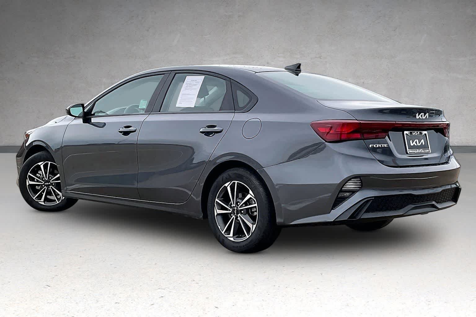 Thumbnail: 2024 Kia Forte - 4