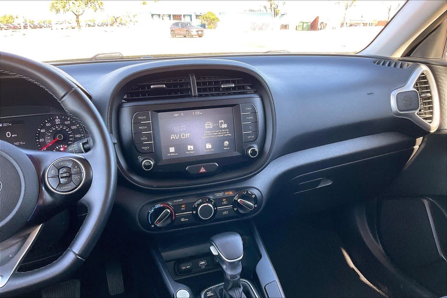 Thumbnail: 2020 Kia Soul - 14