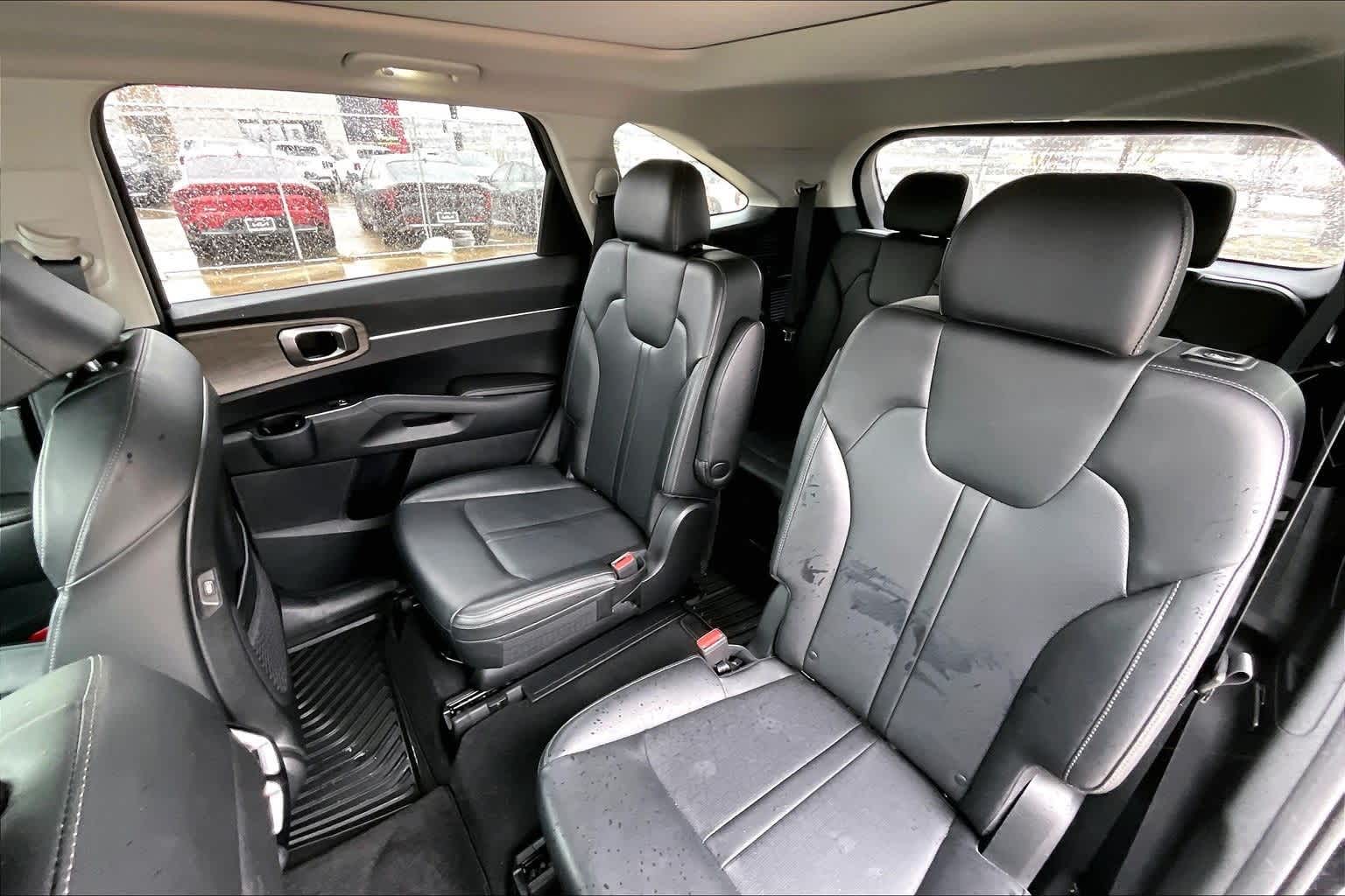 Thumbnail: 2023 Kia Sorento - 28