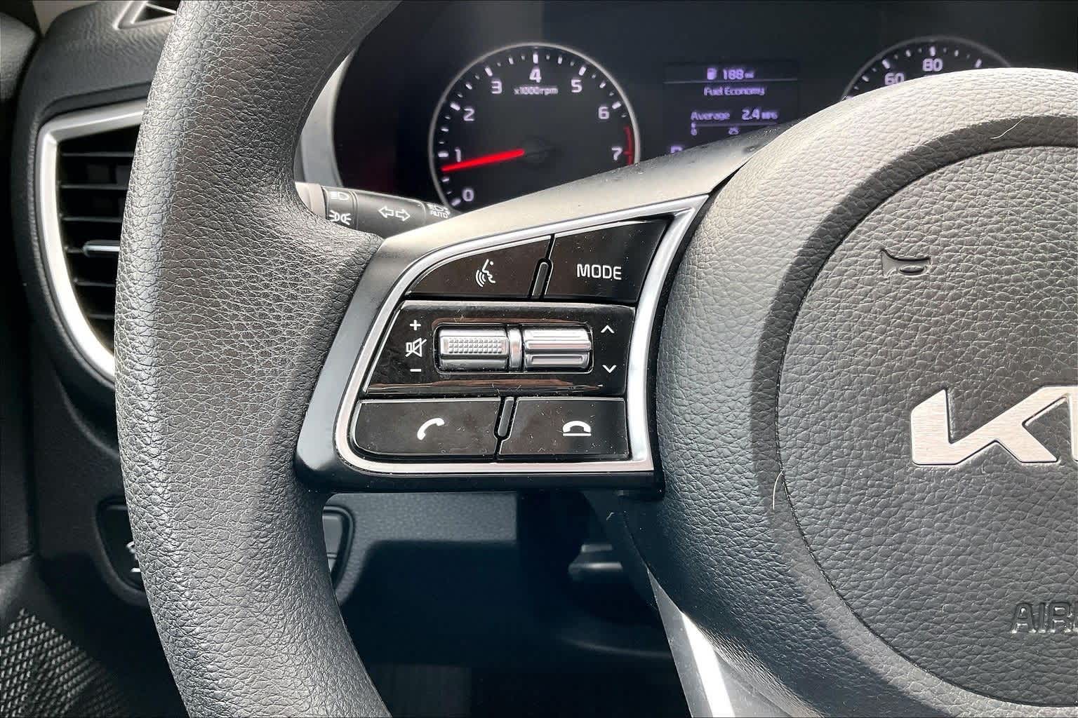 Thumbnail: 2022 Kia Seltos - 24