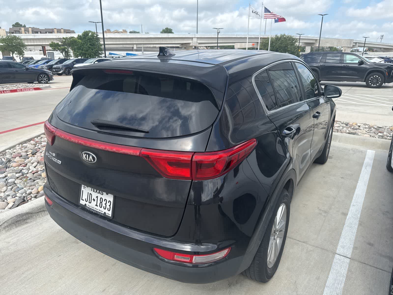 Thumbnail: 2019 Kia Sportage - 3