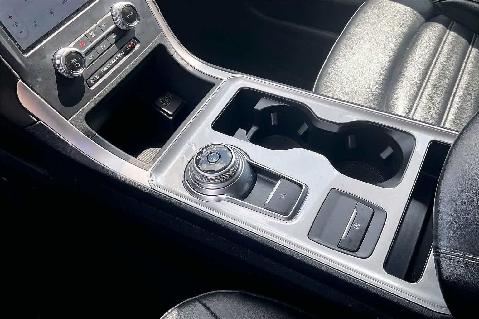 Thumbnail: 2024 Ford Edge - 16