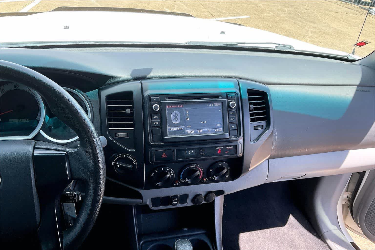 Thumbnail: 2014 Toyota Tacoma - 12