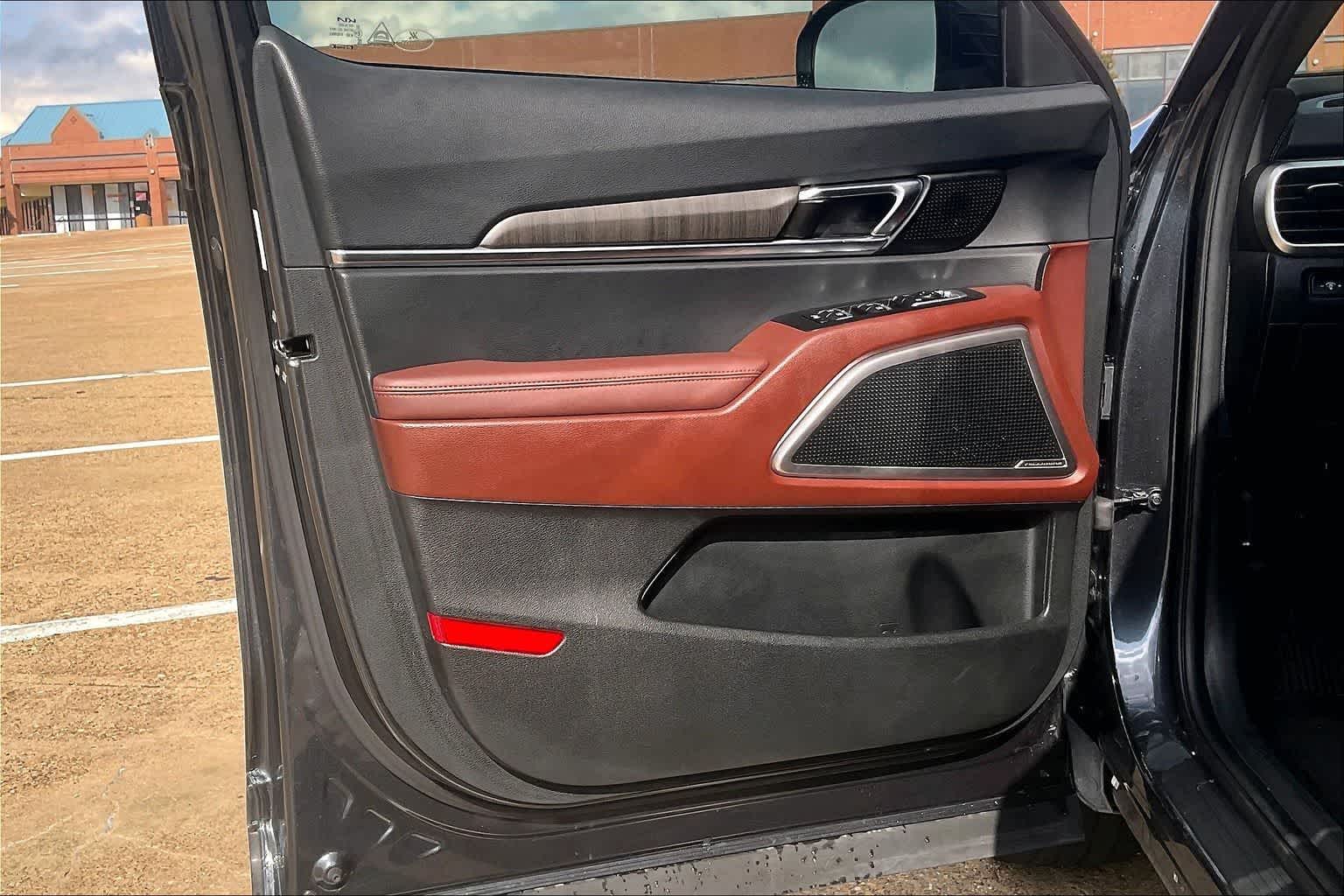 Thumbnail: 2024 Kia Telluride - 24