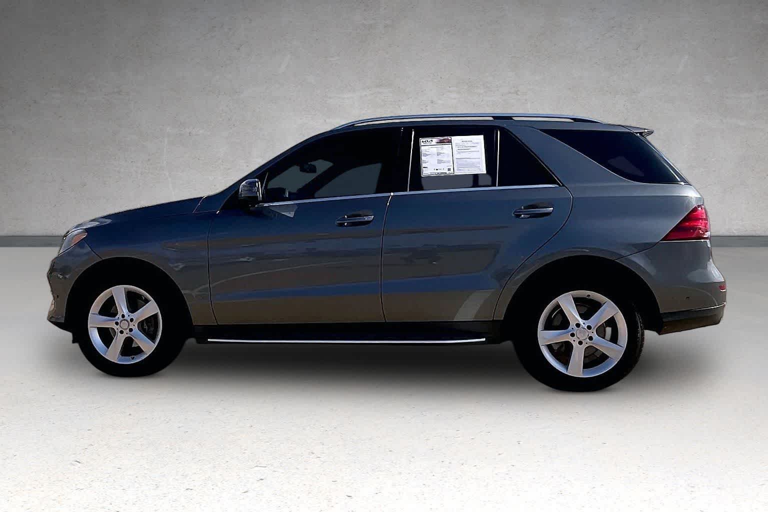 Thumbnail: 2017 Mercedes-Benz GLE - 3
