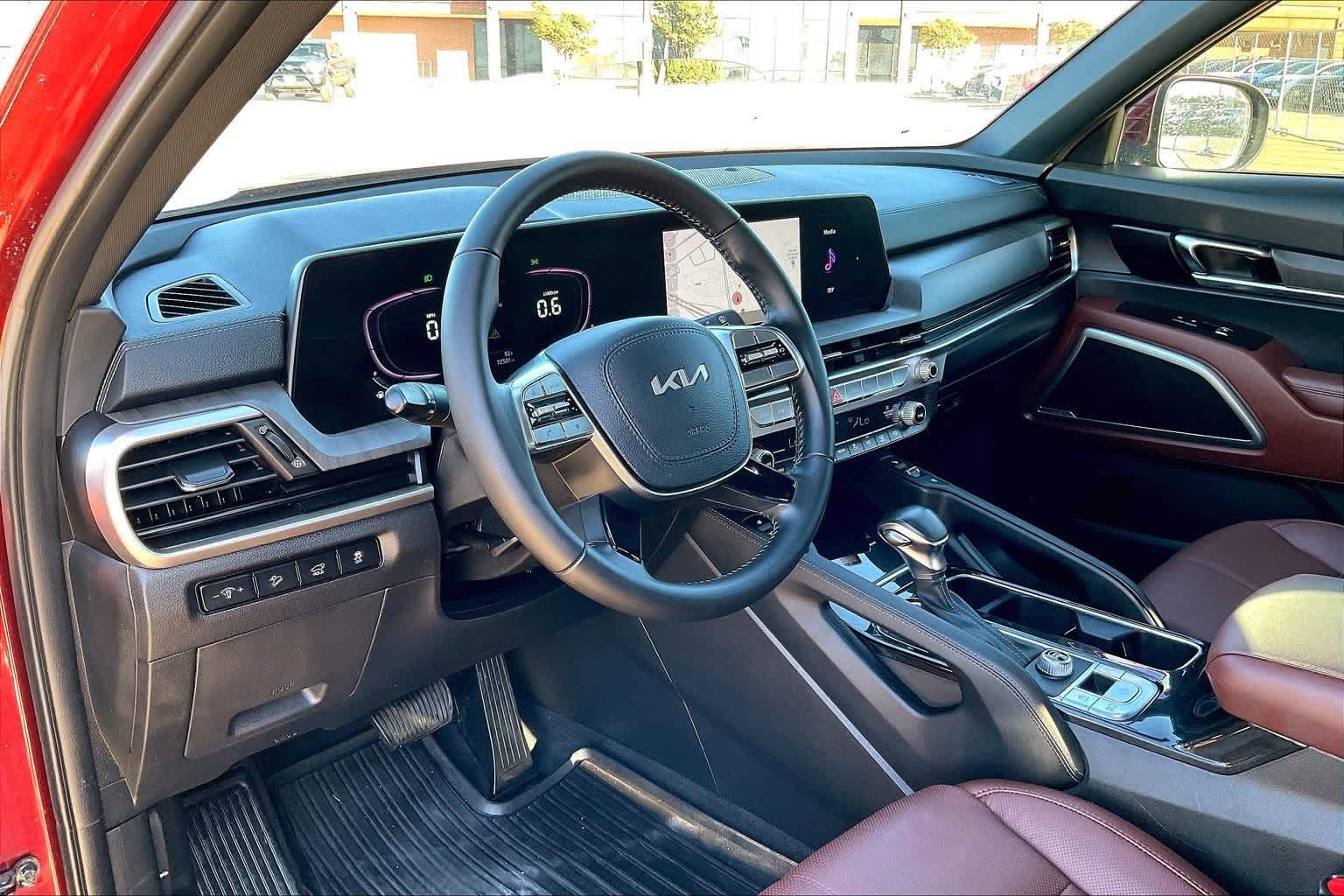 Thumbnail: 2023 Kia Telluride - 2