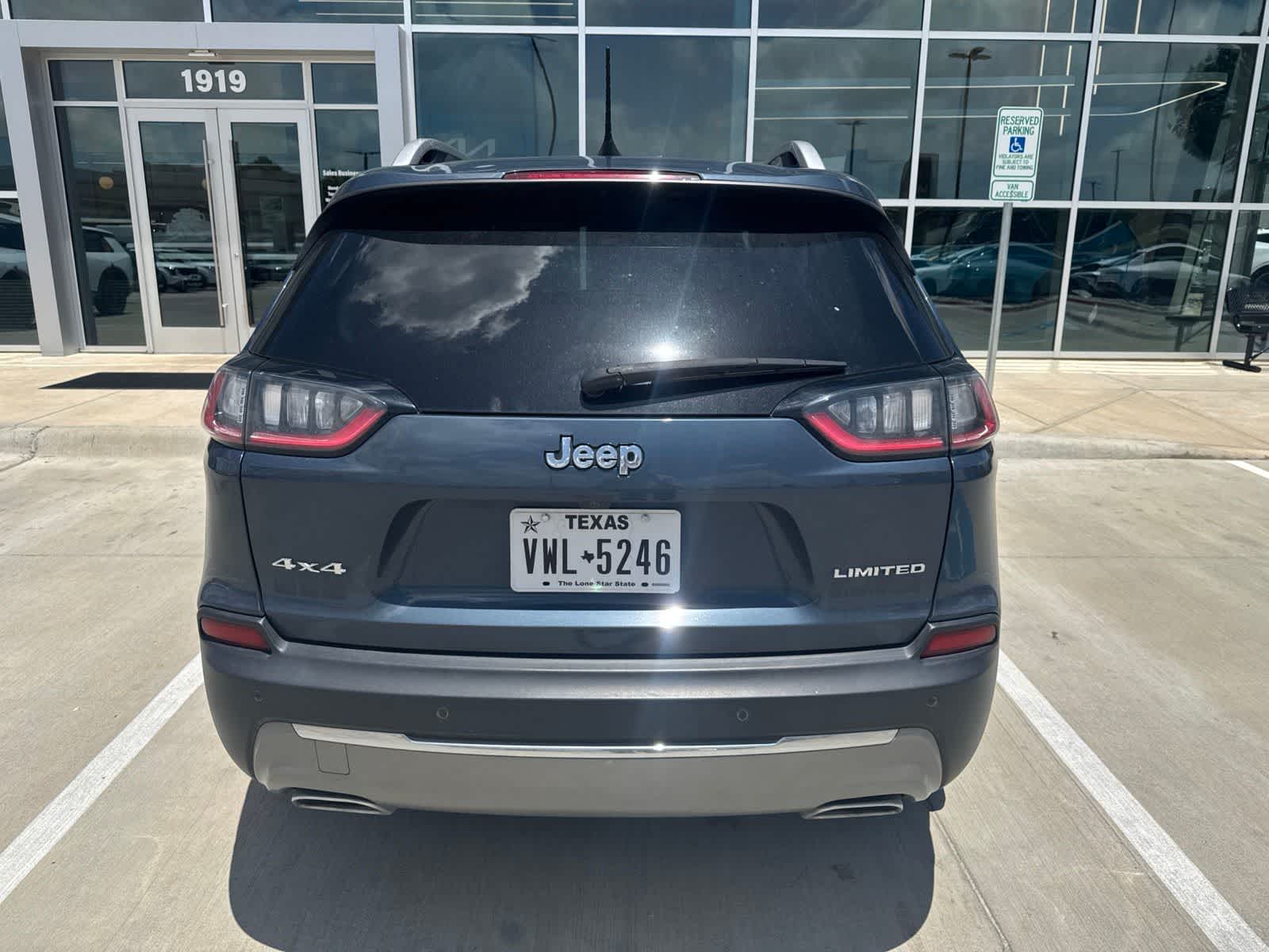 Thumbnail: 2021 Jeep Cherokee - 5