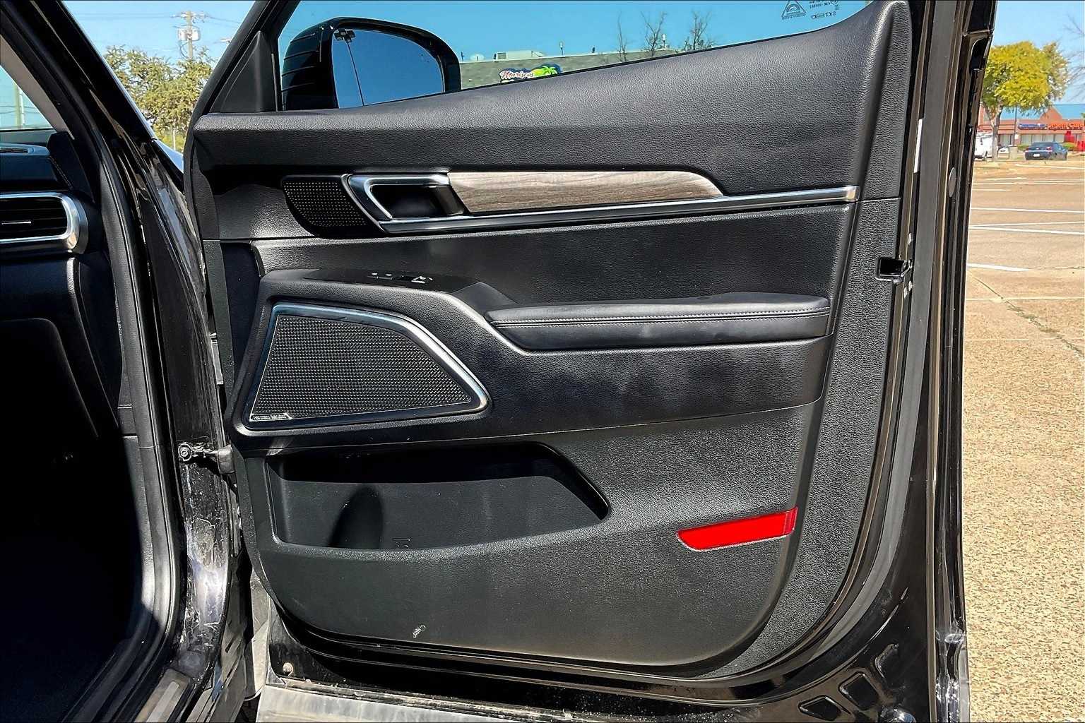 Thumbnail: 2022 Kia Telluride - 28