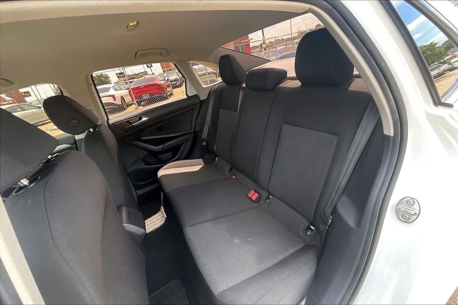 Thumbnail: 2019 Volkswagen Jetta - 28