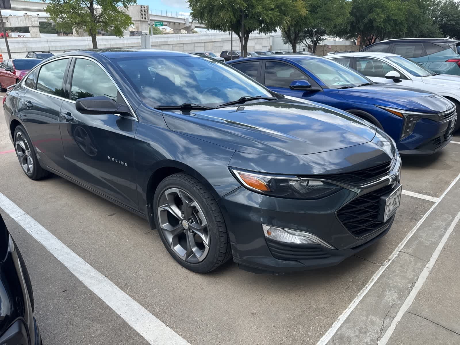 Thumbnail: 2019 Chevrolet Malibu - 3