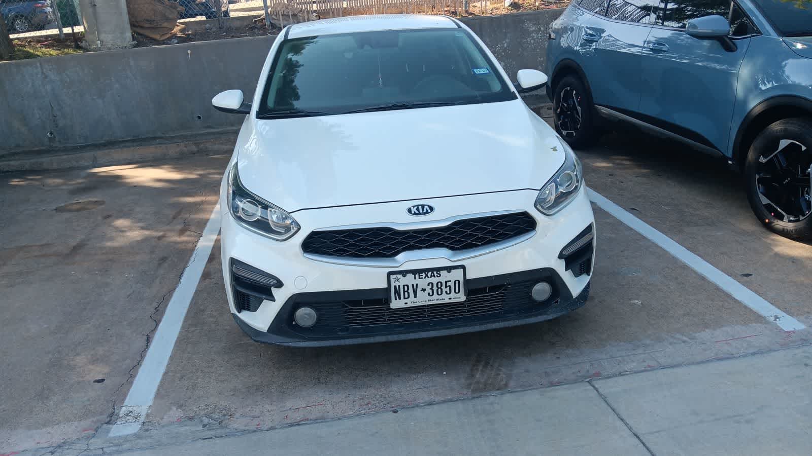 Thumbnail: 2020 Kia Forte - 9
