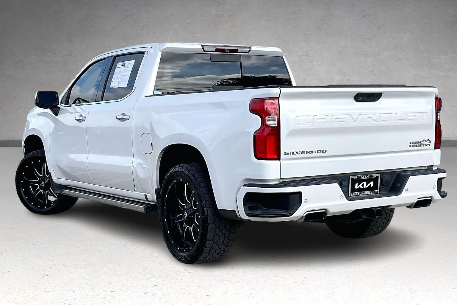 Thumbnail: 2019 Chevrolet Silverado 1500 - 4