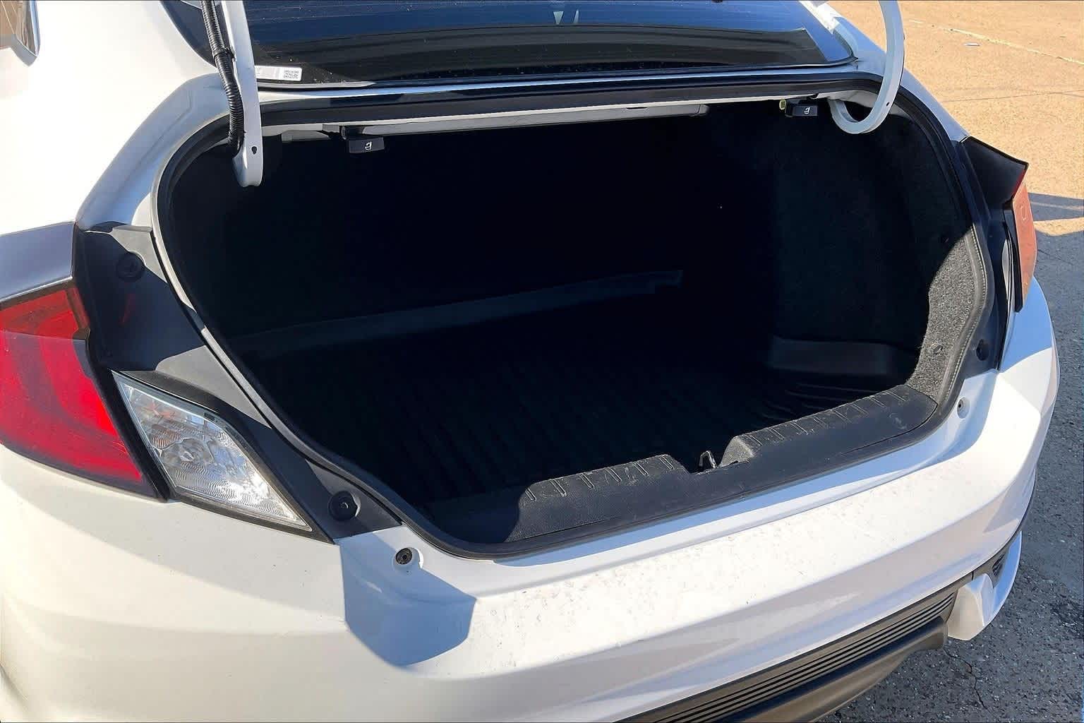 Thumbnail: 2018 Honda Civic - 17