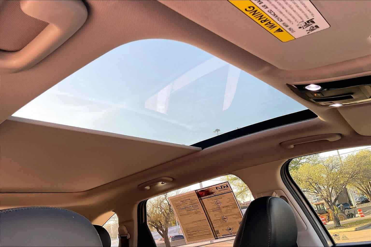 Thumbnail: 2023 Kia Sorento - 30