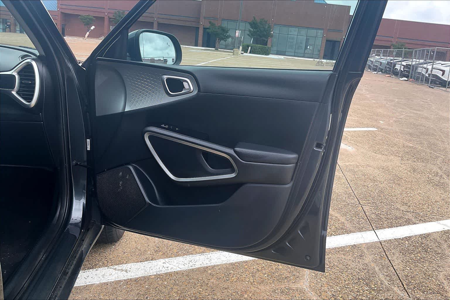 Thumbnail: 2023 Kia Soul - 25