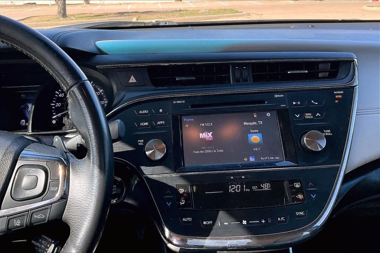 Thumbnail: 2018 Toyota Avalon - 15