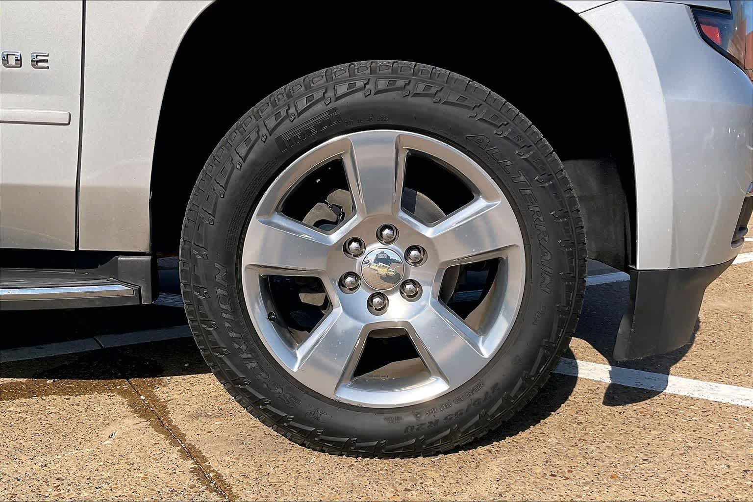 Thumbnail: 2019 Chevrolet Tahoe - 8