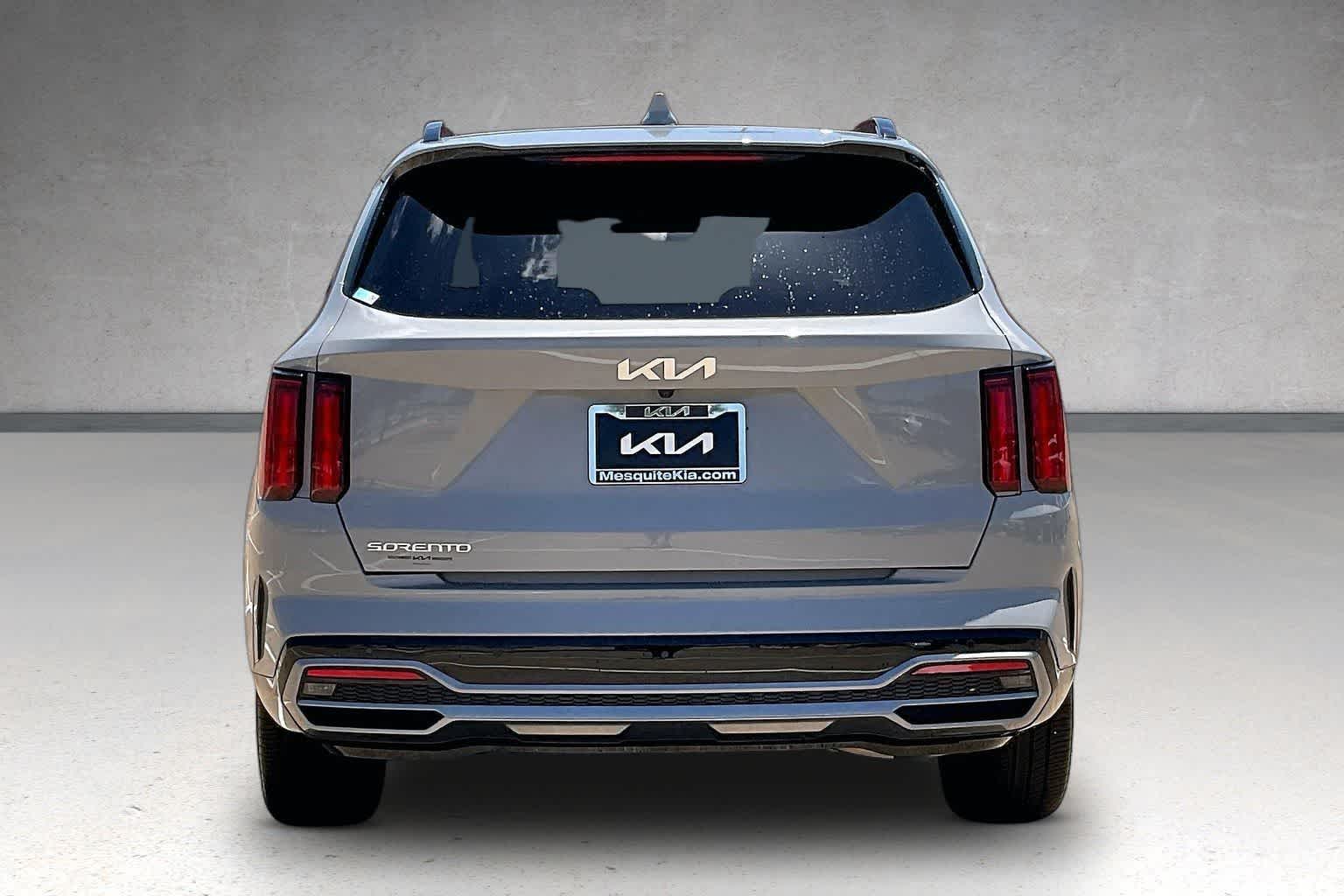 Thumbnail: 2023 Kia Sorento - 5