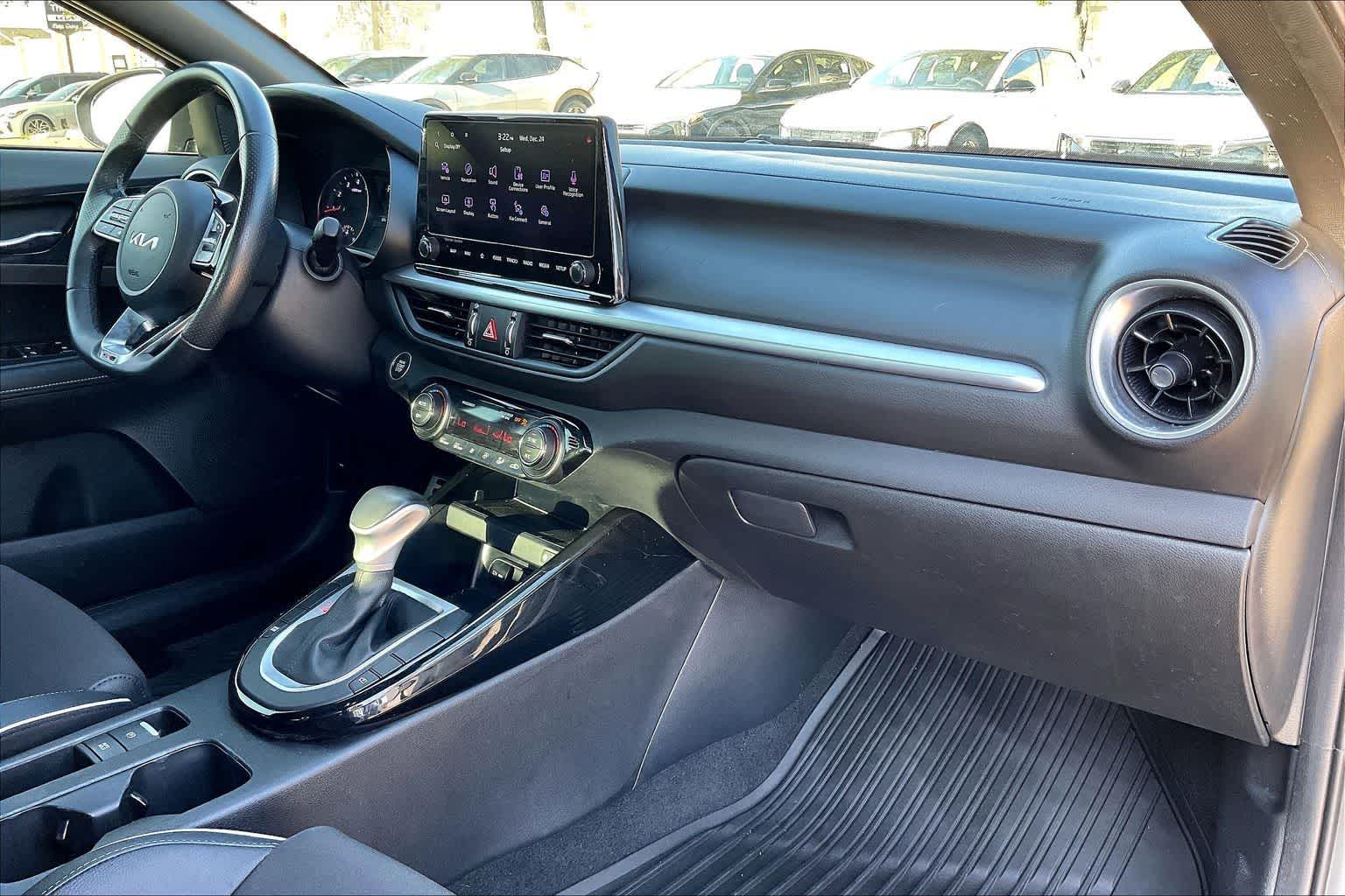 Thumbnail: 2024 Kia Forte - 23