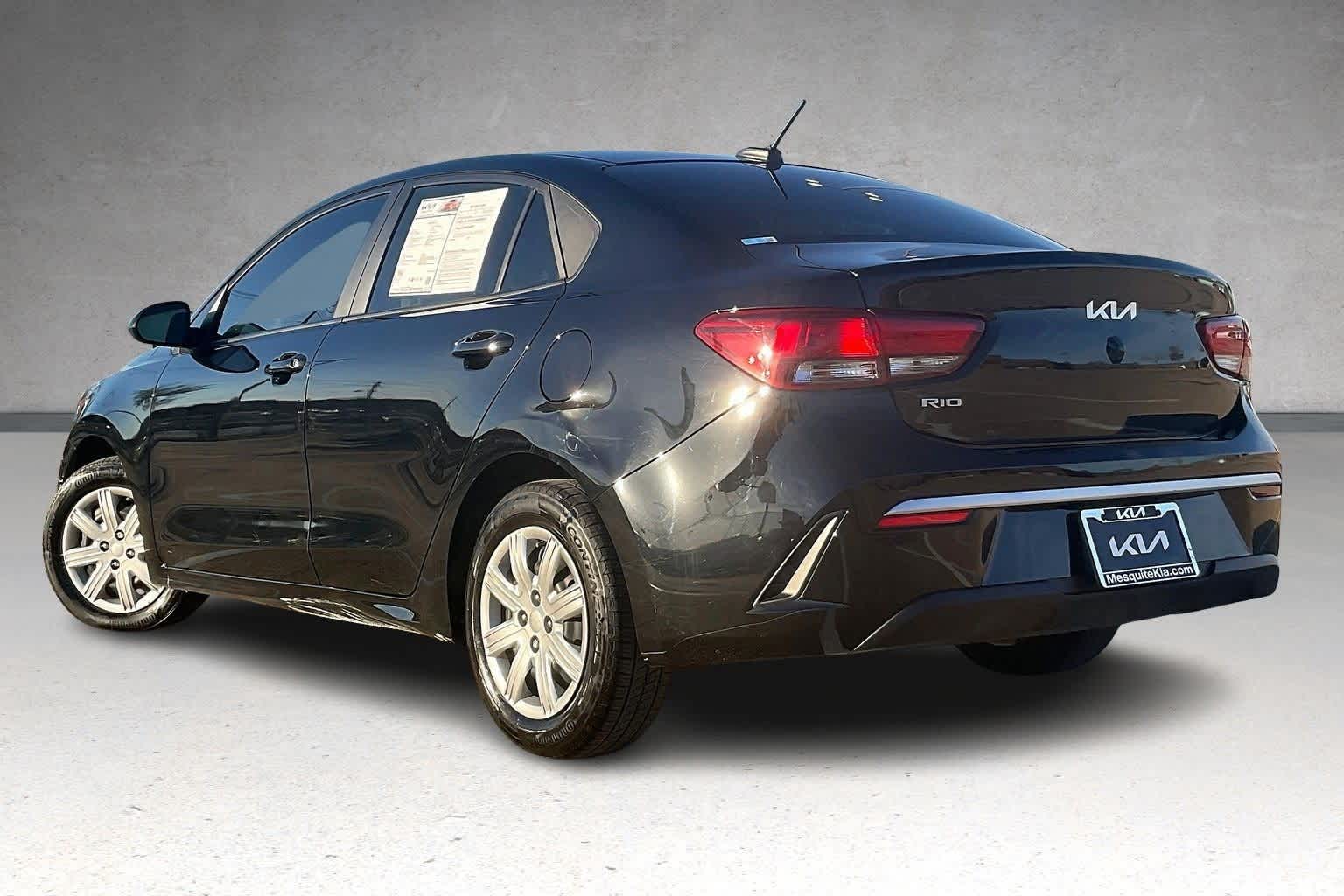 Thumbnail: 2023 Kia Rio - 4