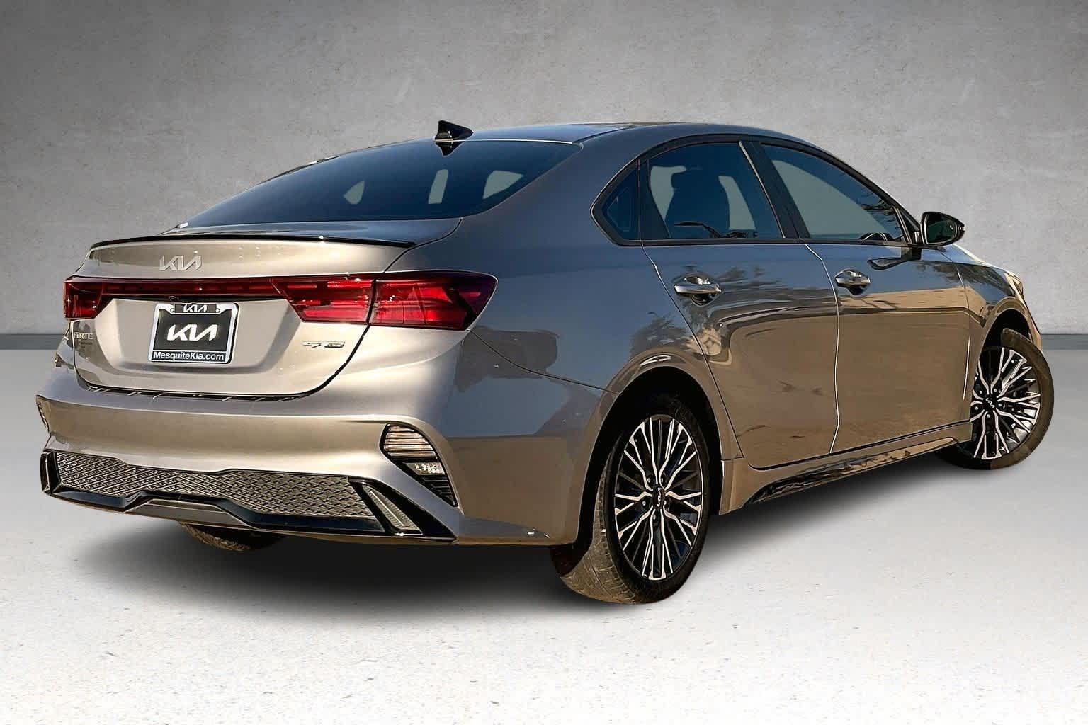 Thumbnail: 2024 Kia Forte - 22