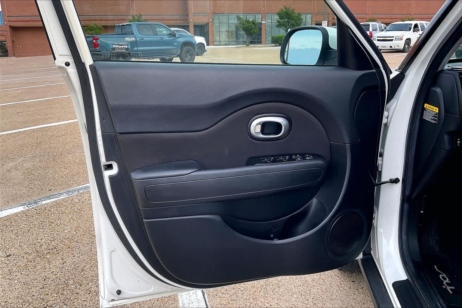 Thumbnail: 2016 Kia Soul - 26