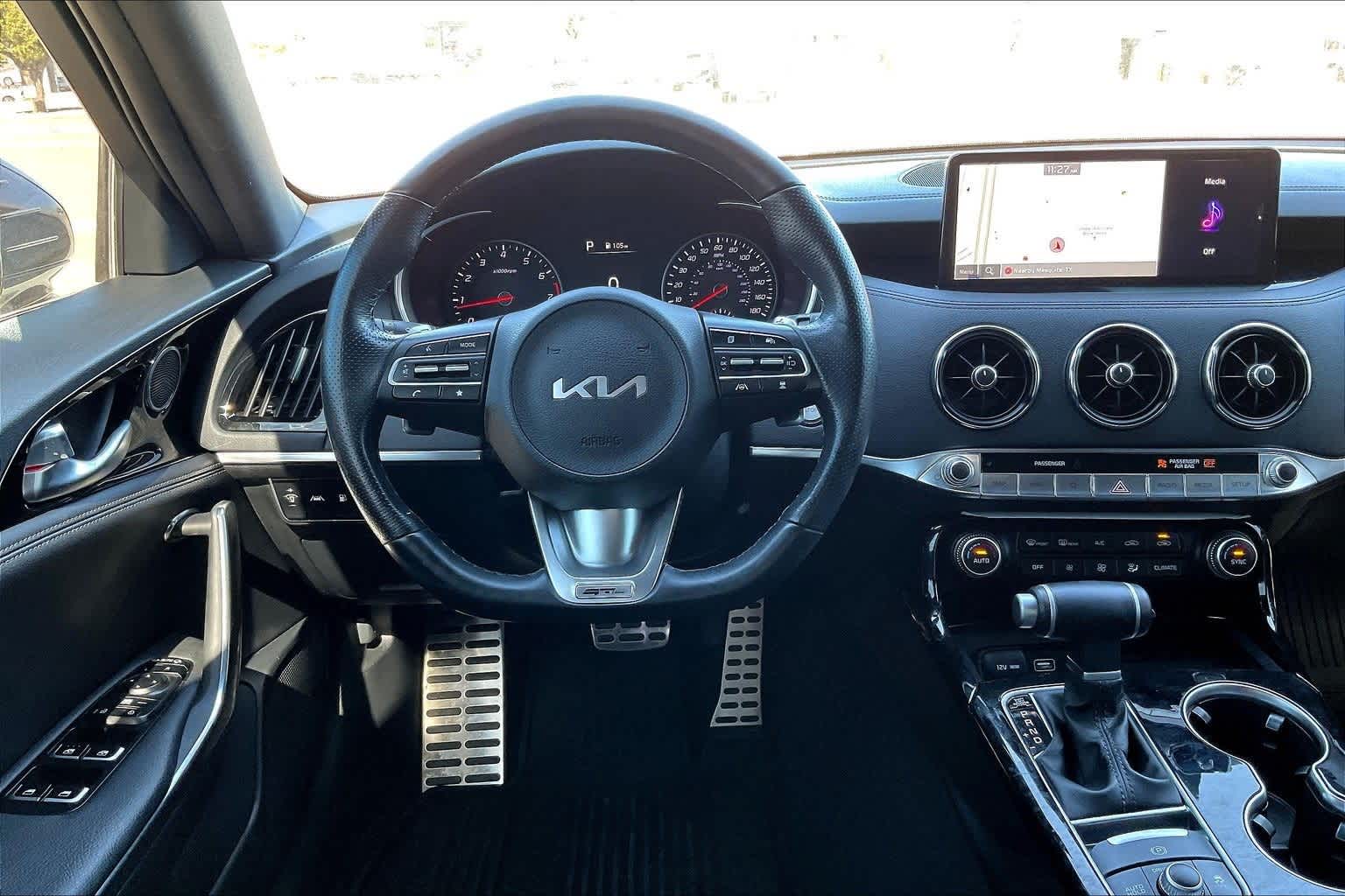 Thumbnail: 2023 Kia Stinger - 14