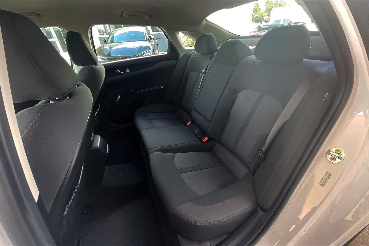 Thumbnail: 2022 Kia K5 - 29