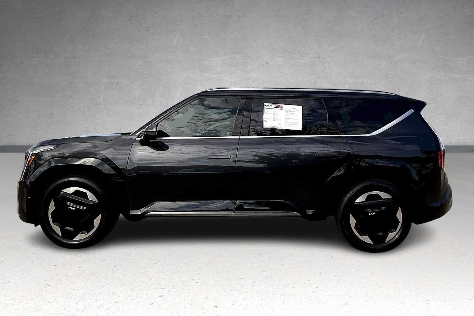 Thumbnail: 2024 Kia EV9 - 3