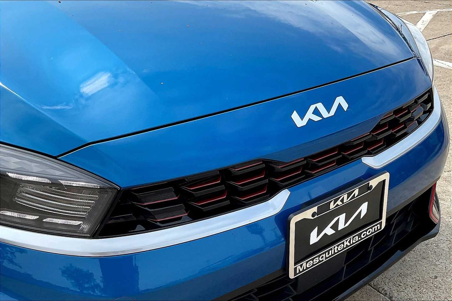 Thumbnail: 2023 Kia Forte - 29
