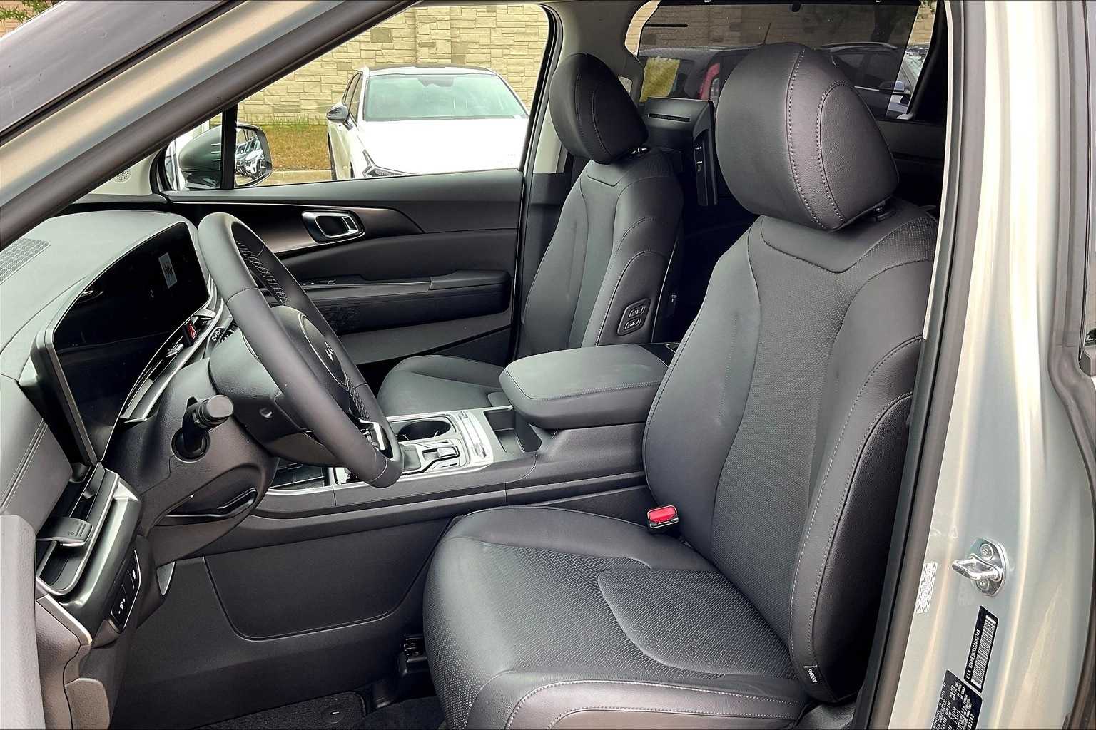 2025 Kia Carnival SX Prestige 10