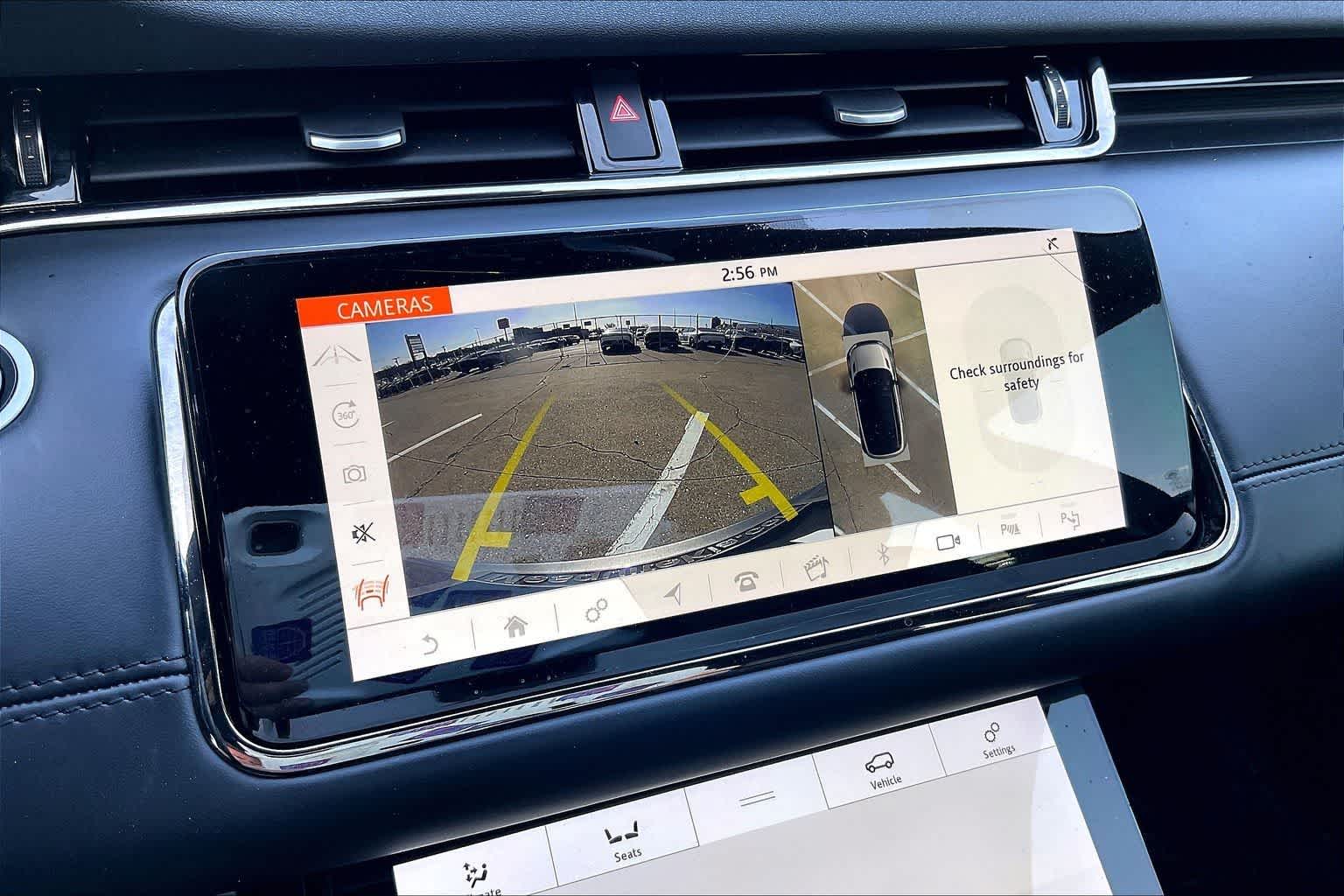 Thumbnail: 2020 Land Rover Range Rover Evoque - 26