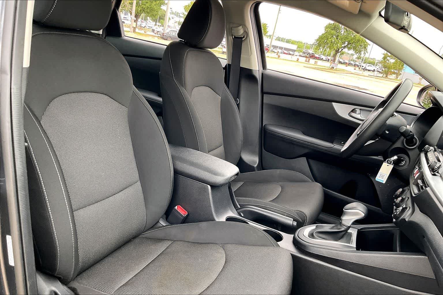 Thumbnail: 2024 Kia Forte - 11