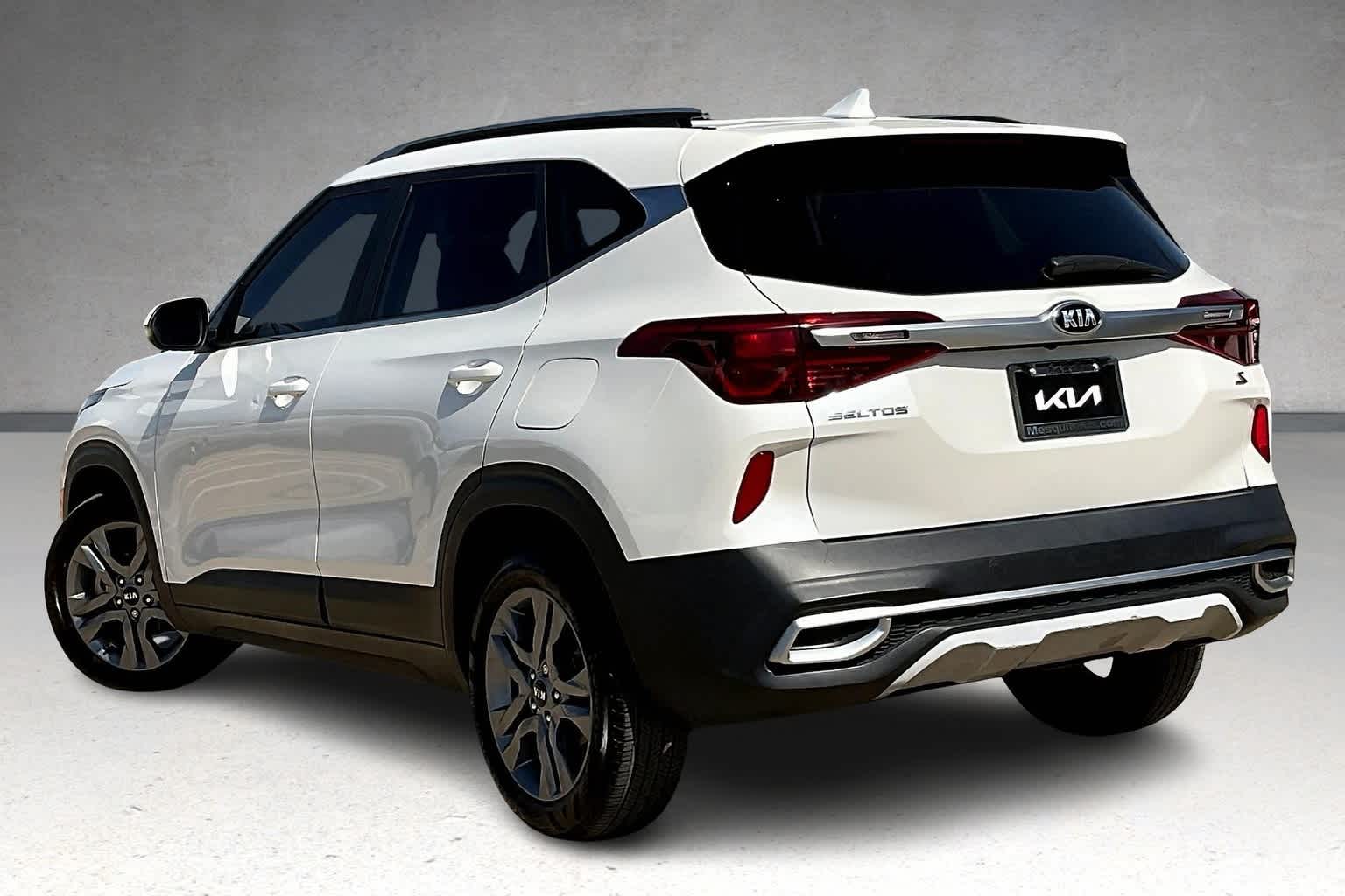 Thumbnail: 2021 Kia Seltos - 4