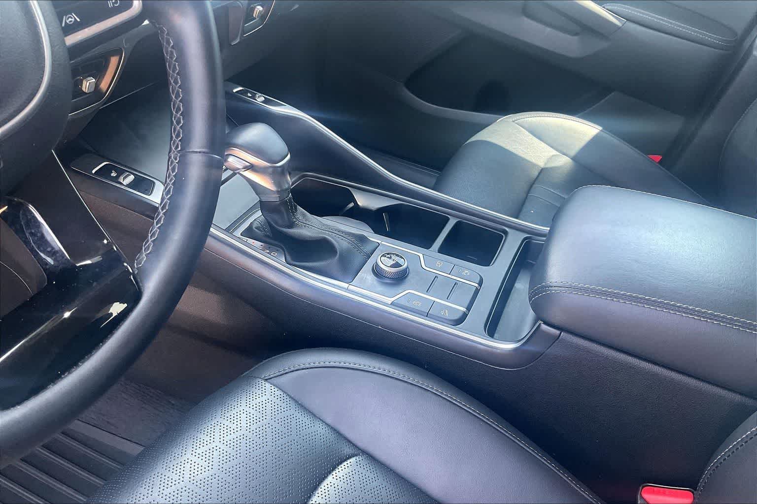 Thumbnail: 2023 Kia Sorento - 14
