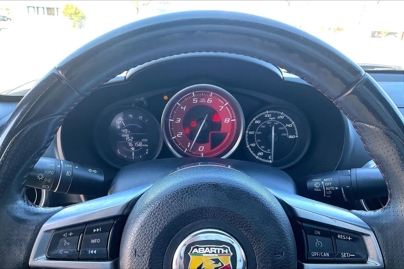 Thumbnail: 2018 Fiat 124 Spider - 15