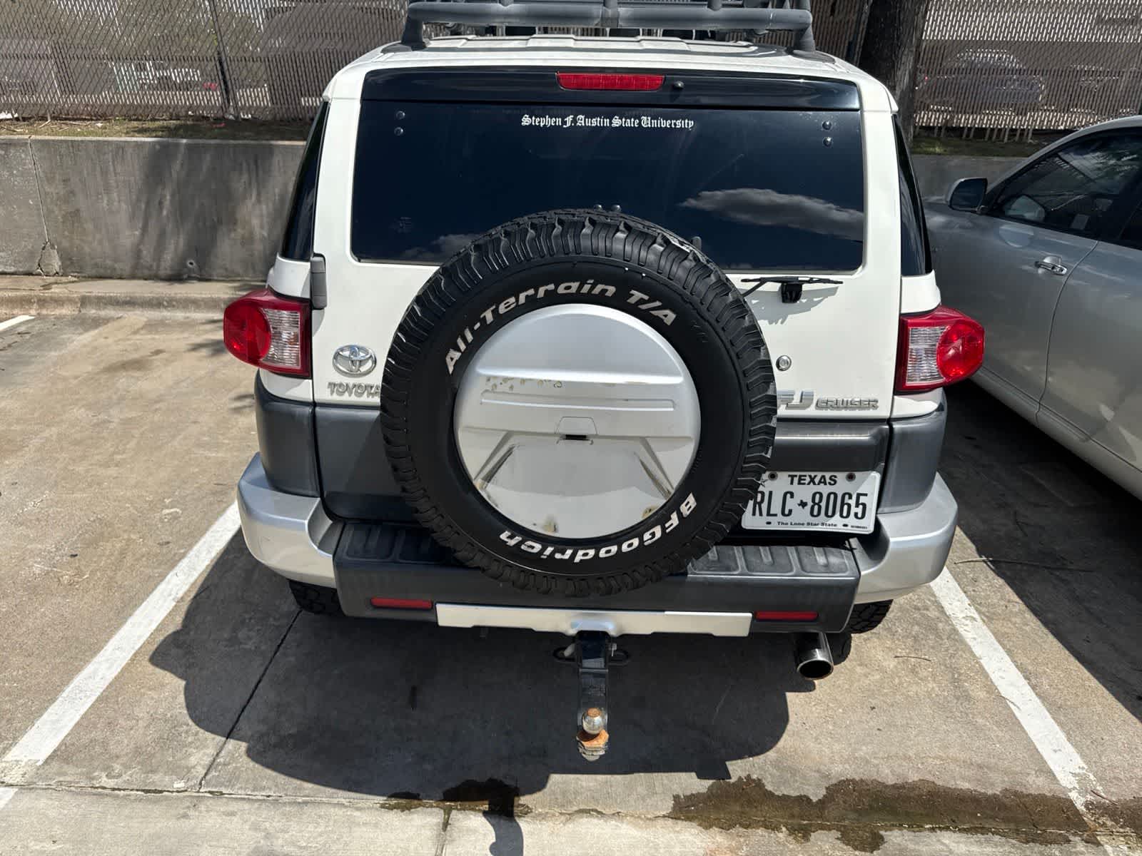 Thumbnail: 2010 Toyota FJ Cruiser - 6