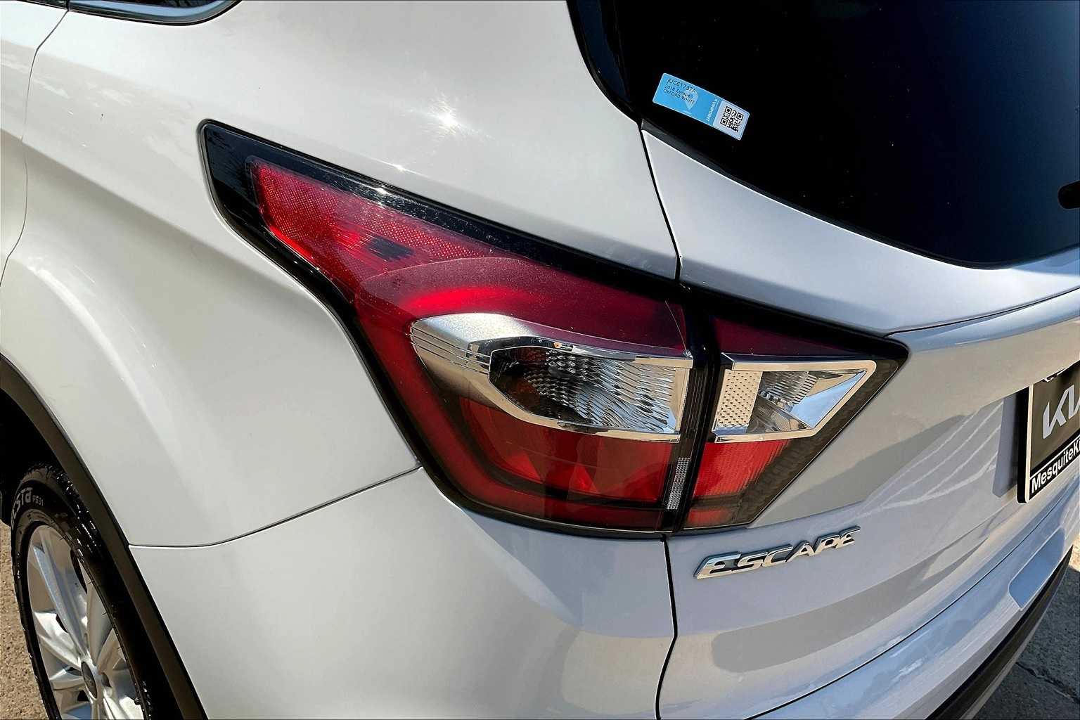 Thumbnail: 2018 Ford Escape - 31