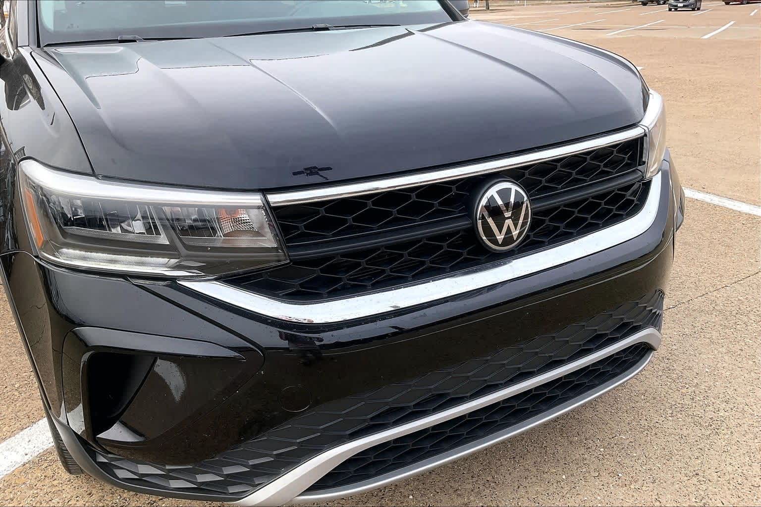 Thumbnail: 2024 Volkswagen Taos - 32