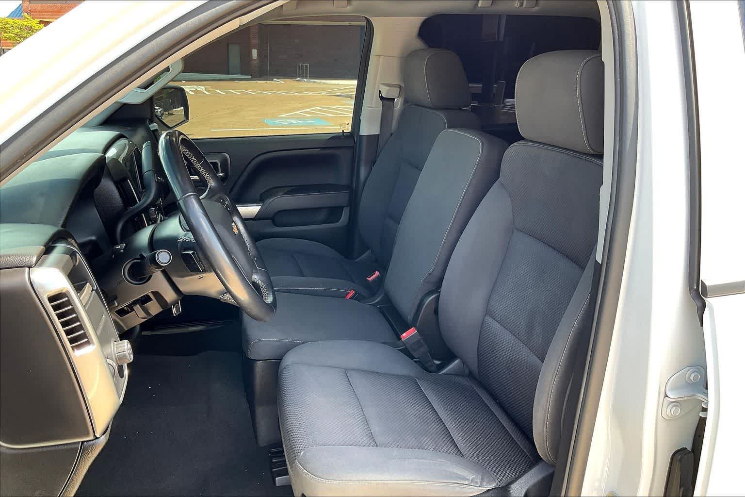 Thumbnail: 2018 Chevrolet Silverado 1500 - 11