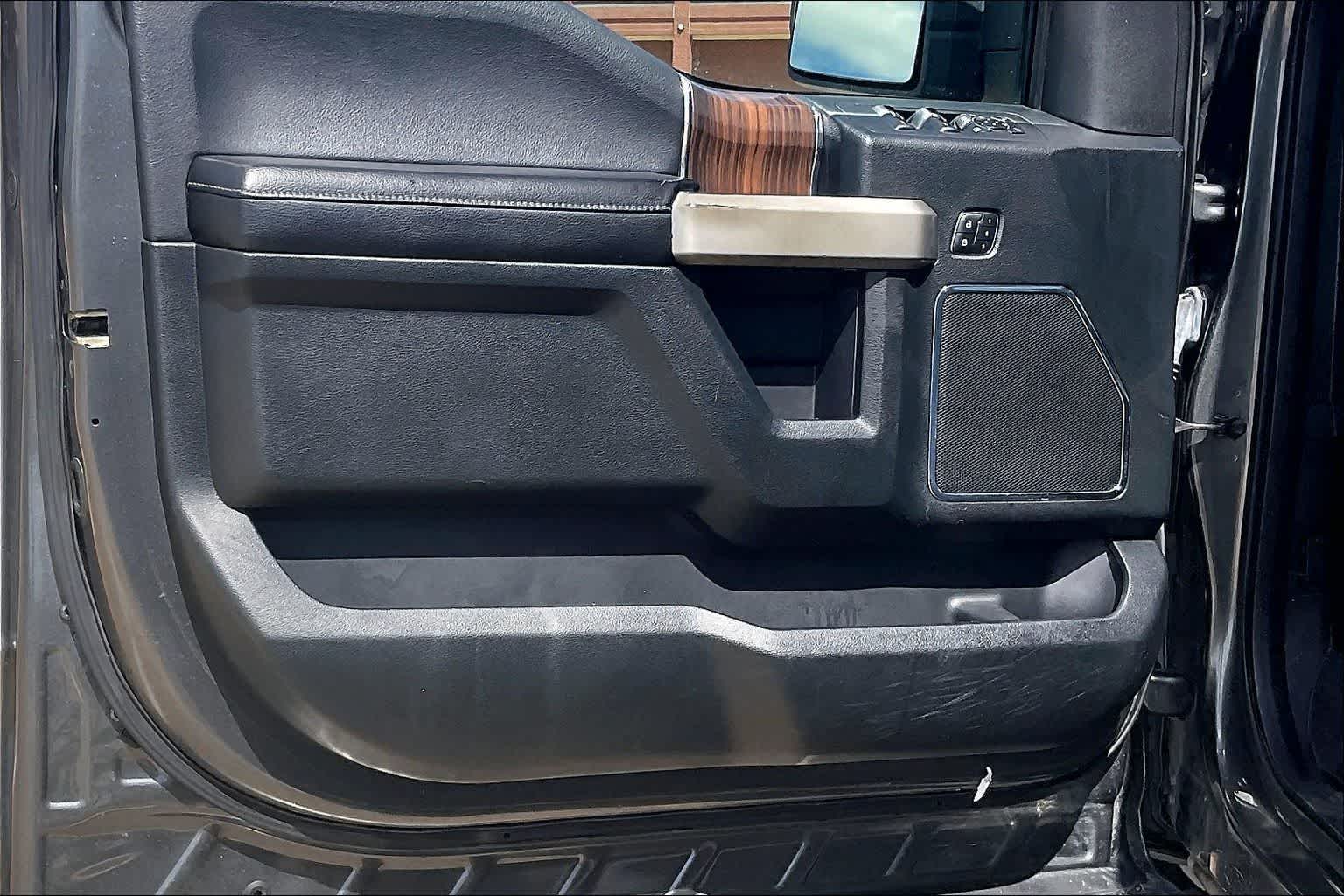 Thumbnail: 2016 Ford F-150 - 25