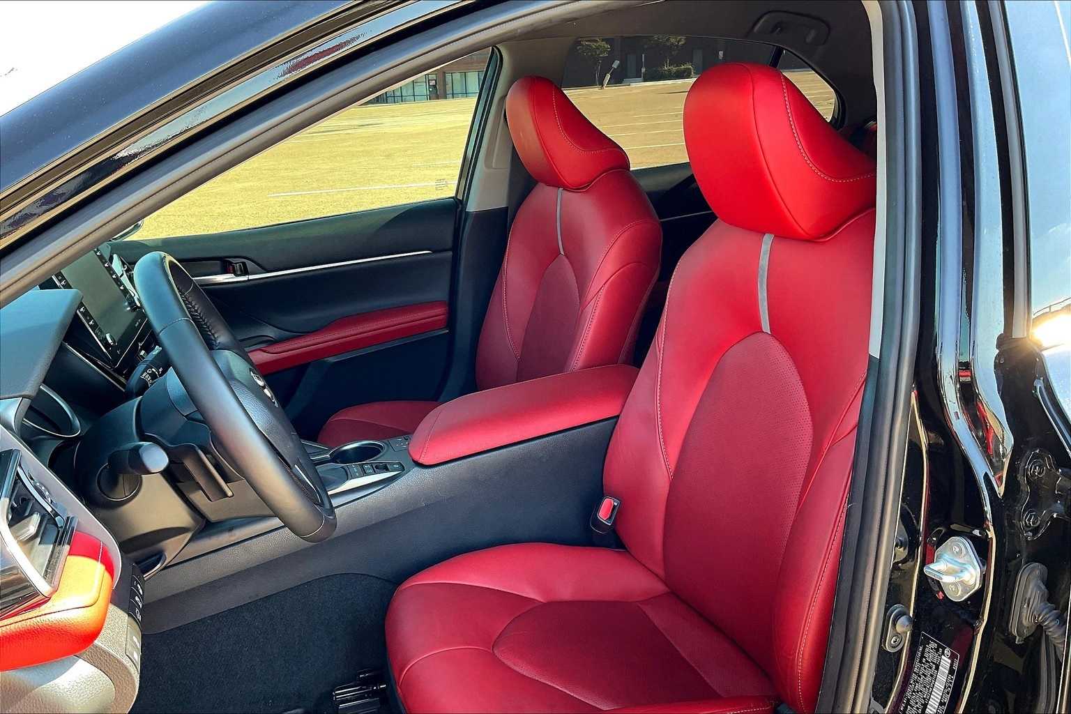 Thumbnail: 2023 Toyota Camry - 11