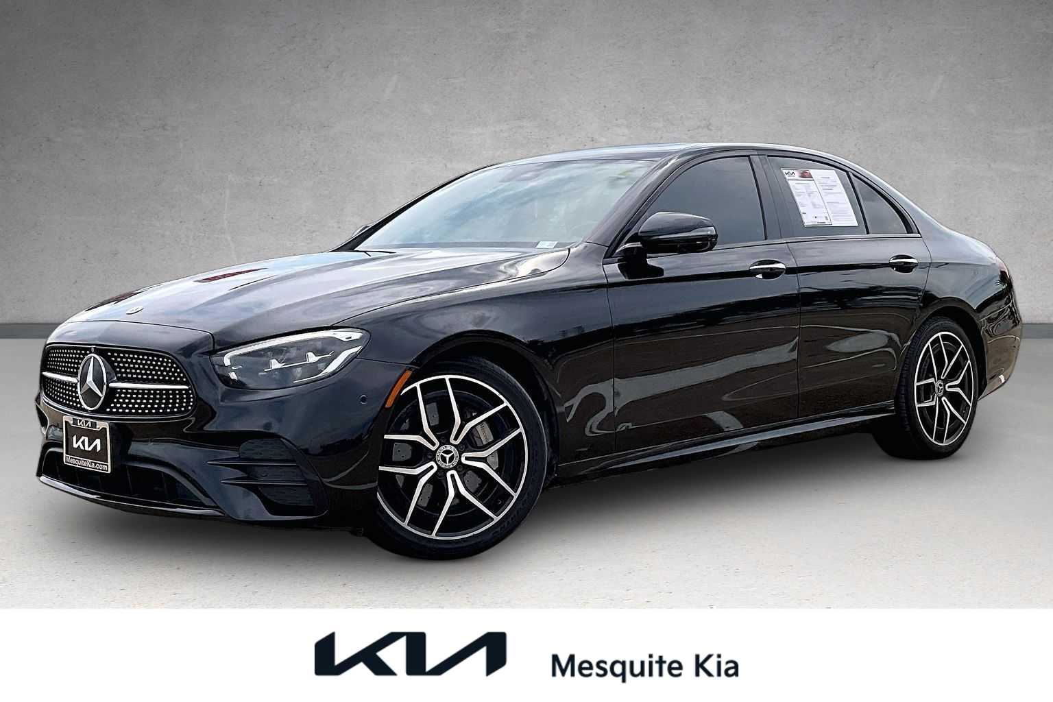 Thumbnail: 2022 Mercedes-Benz E-Class - 1