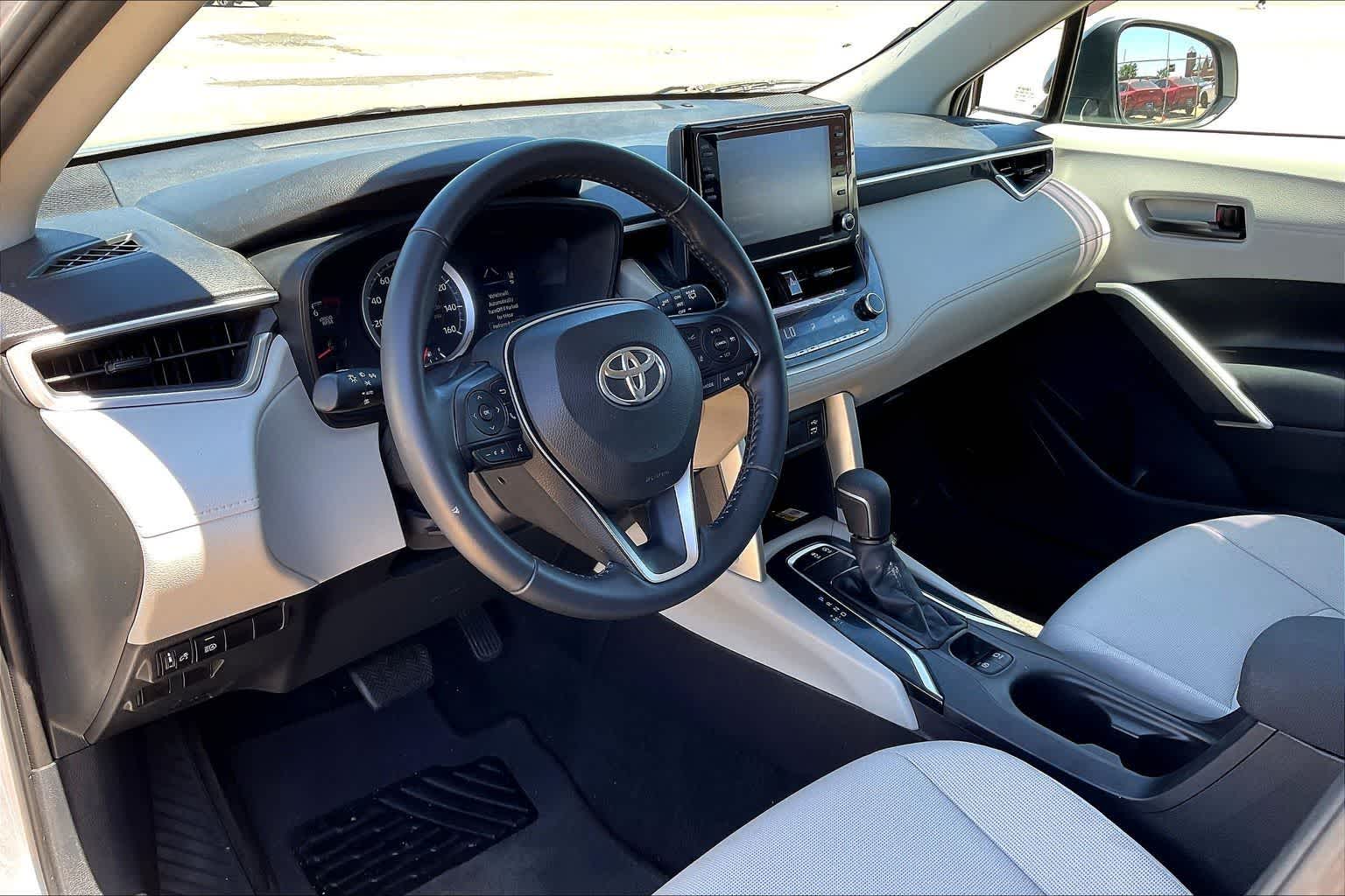 Thumbnail: 2022 Toyota Corolla Cross - 2