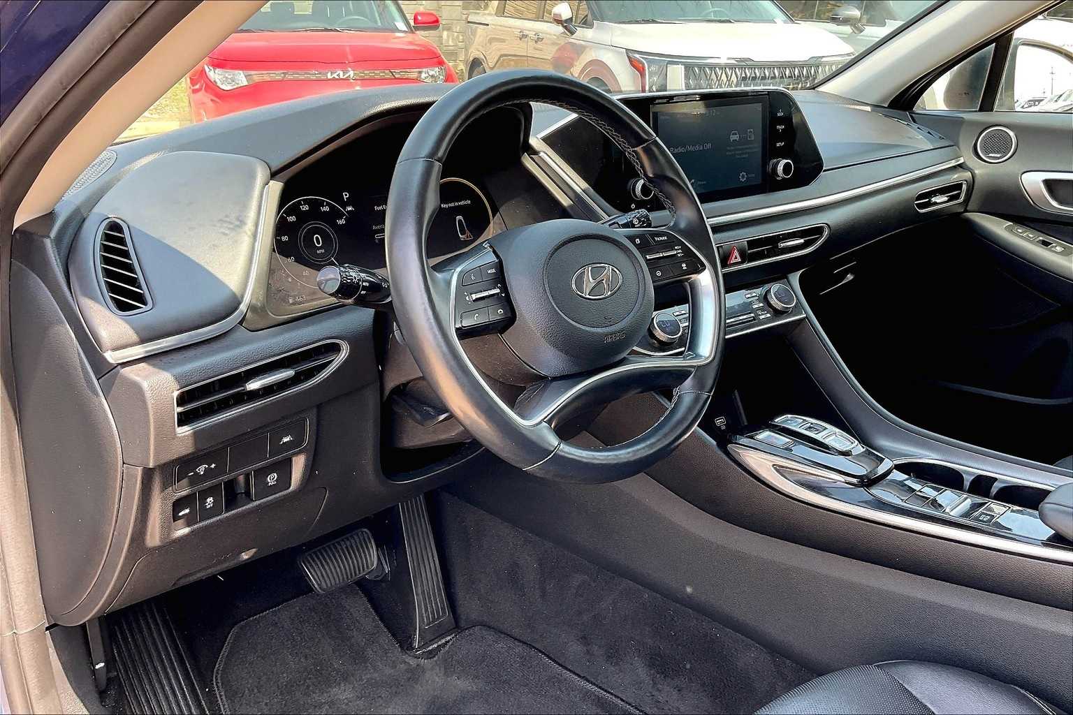 2020 Hyundai Sonata SEL photo 2