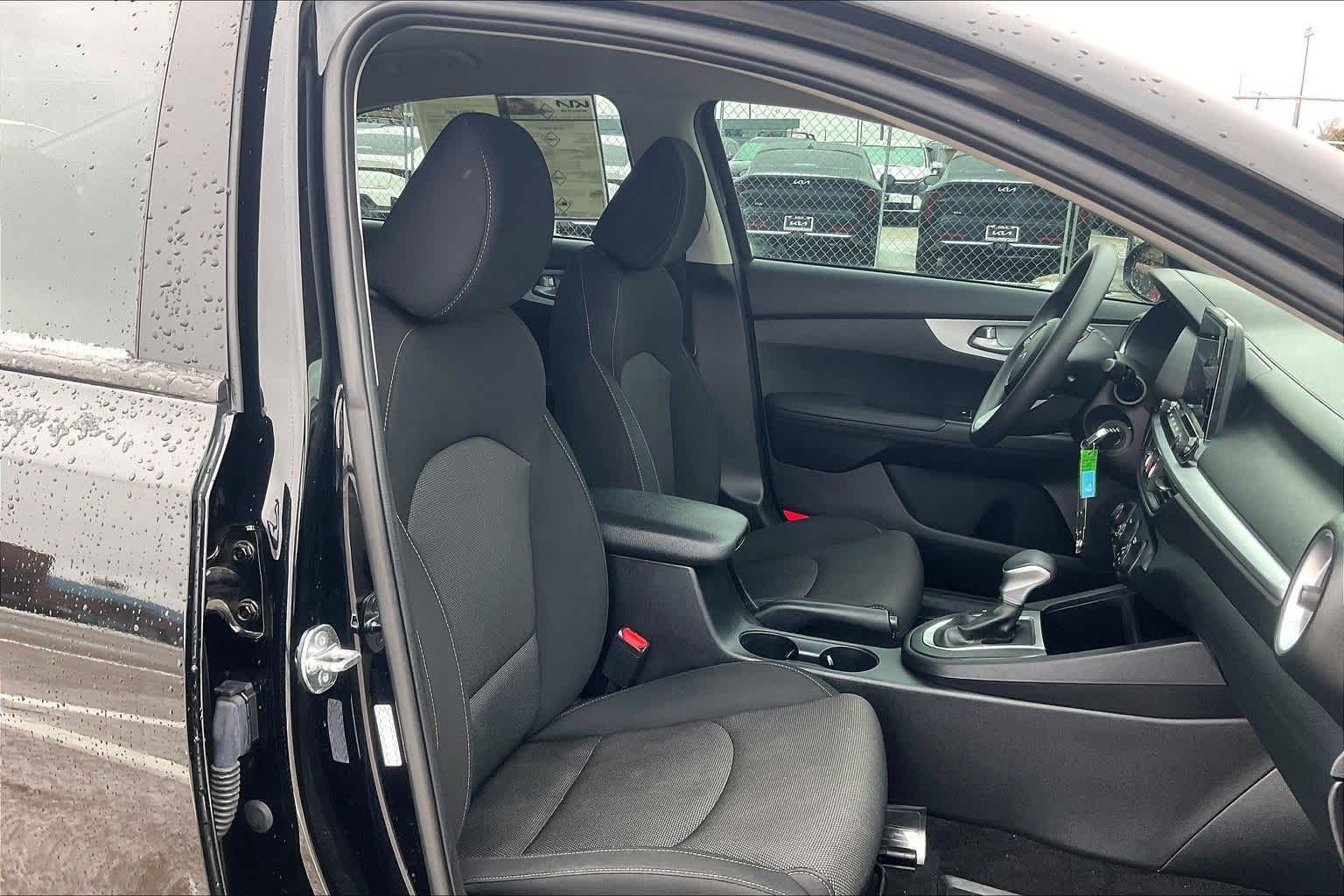 Thumbnail: 2024 Kia Forte - 12